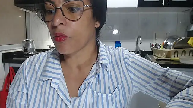 kateleyagrey online show from September 15, 2025, 1:22 pm