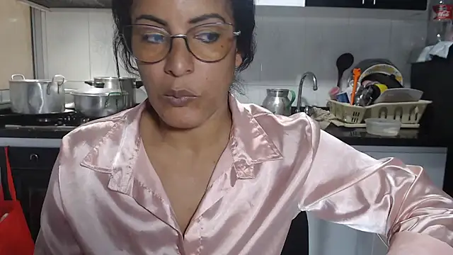 kateleyagrey online show from September 30, 2025, 6:47 pm