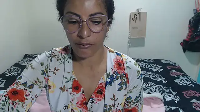 Snapshot of kateleyagrey chatting on February 20, 2026, 7:05 pm kateleyagrey online show from February 20, 2026, 7:05 pm