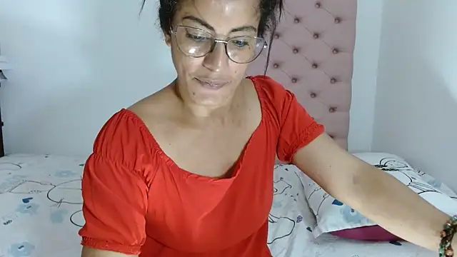 kateleyagrey online show from March 6, 2025, 11:42 pm