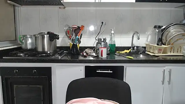 kateleyagrey online show from March 17, 2026, 10:51 am