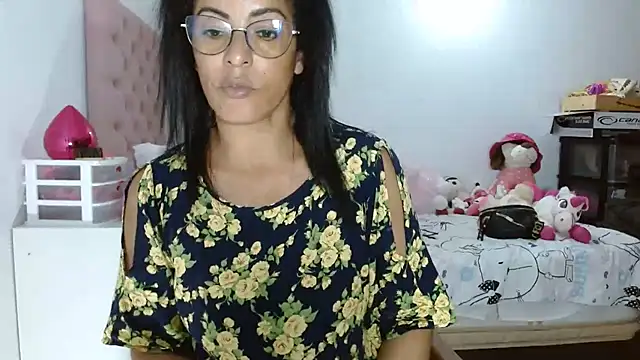 kateleyagrey online show from March 9, 2025, 2:07 am