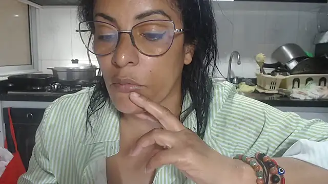 kateleyagrey online show from October 25, 2025, 8:42 pm