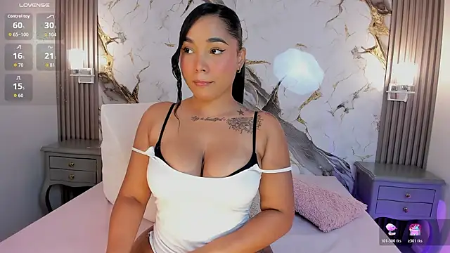 TianaaJackson online show from June 6, 2026, 8:47 pm