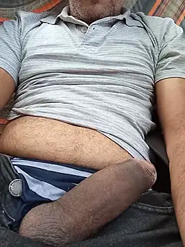 marronzinho23c online show from May 25, 2026, 1:21 pm