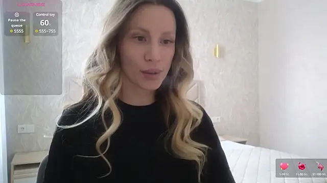 Snapshot of Alice_Wonders chatting on March 10, 2025, 7:55 am Alice Wonders online show from March 10, 2025, 7:55 am