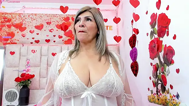 Celeste Lincon online show from February 28, 2026, 10:42 pm