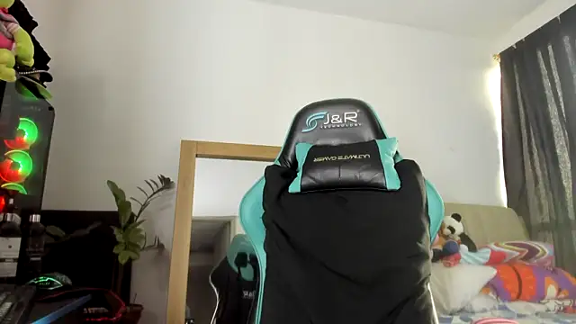 Hot Brunette34 online show from March 17, 2025, 8:51 pm