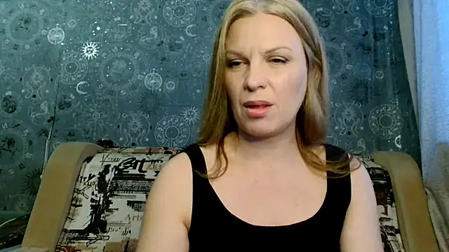 Snapshot of BlondeFox chatting on May 15, 2026, 3:26 am BlondeFox online show from May 15, 2026, 3:26 am