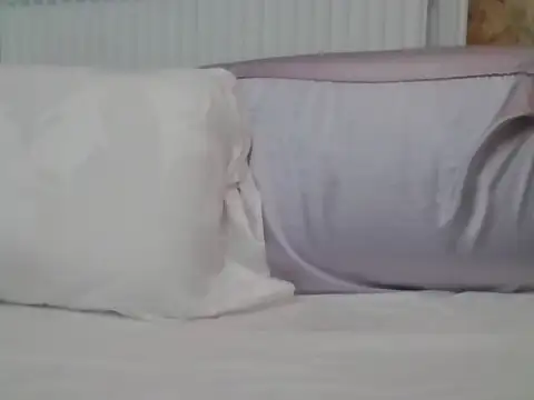 RealLittleRedRidingHood online show from October 11, 2025, 7:59 pm