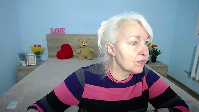 Snapshot of BlondyLeeBest chatting on March 9, 2025, 7:26 pm BlondyLeeBest online show from March 9, 2025, 7:26 pm