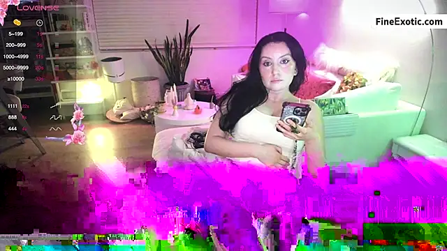 Vesaaa online show from March 15, 2025, 7:42 am