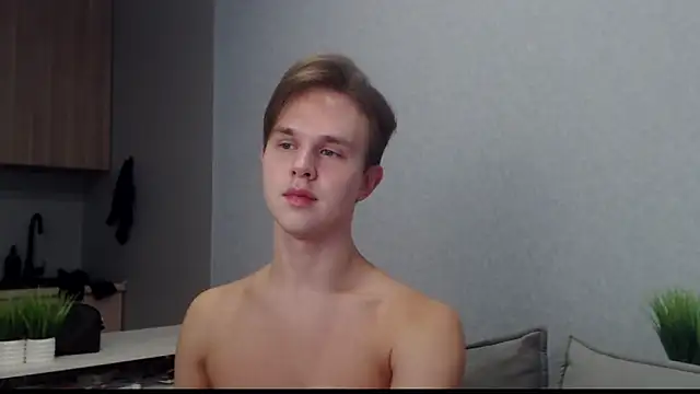 Snapshot of MartinMendez chatting on October 26, 2025, 10:04 am MartinMendez online show from October 26, 2025, 10:04 am