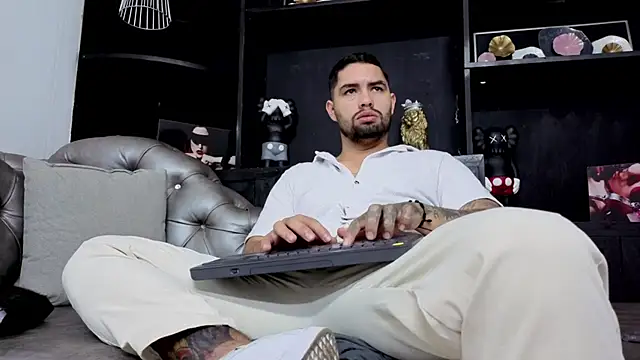 matteosantos online show from November 12, 2025, 12:09 pm