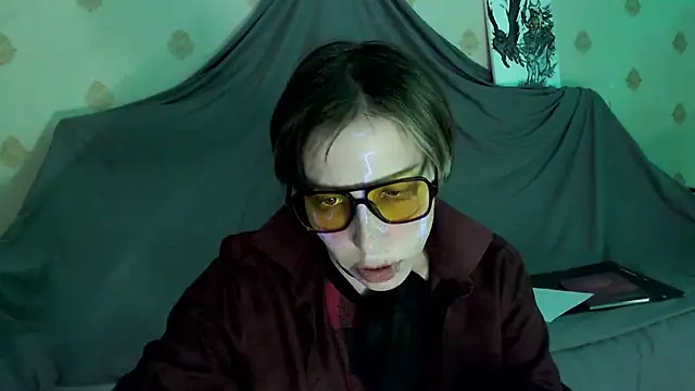 Raziel haze online show from November 23, 2025, 7:35 pm