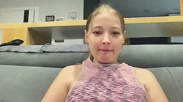 CharmingSarah online show from May 21, 2026, 4:26 pm