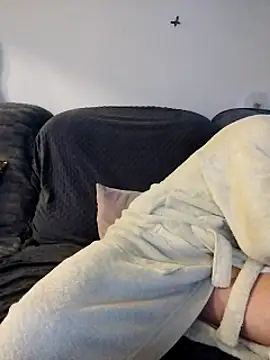 LoGaNfree88 online show from March 21, 2025, 6:40 pm