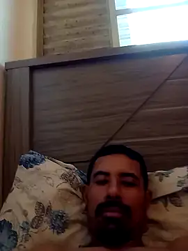 Moreira3307 online show from May 3, 2026, 1:36 pm