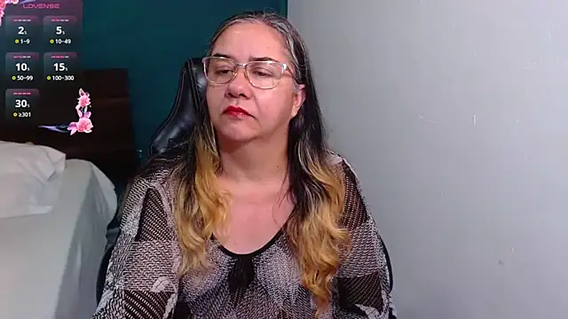 scaelettdubois online show from November 30, 2025, 2:23 am