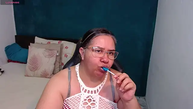 scaelettdubois online show from May 23, 2026, 12:20 am