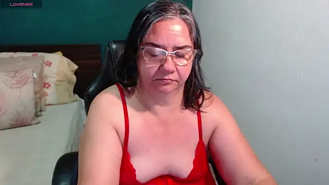 Snapshot of scaelettdubois chatting on July 1, 2026, 8:36 am scaelettdubois online show from July 1, 2026, 8:36 am