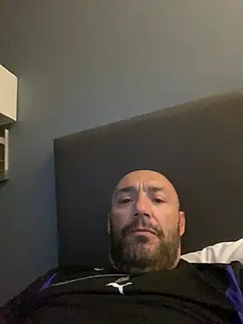 Kalel17073 online show from May 23, 2026, 5:17 am