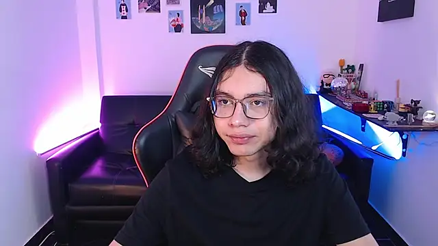 Snapshot of malik_harrison__ chatting on September 19, 2025, 4:00 pm malik harrison   online show from September 19, 2025, 4:00 pm