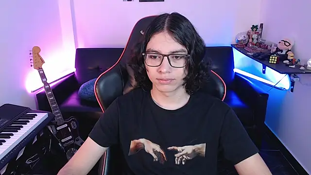 Snapshot of malik_harrison__ chatting on March 7, 2025, 2:34 pm malik harrison   online show from March 7, 2025, 2:34 pm