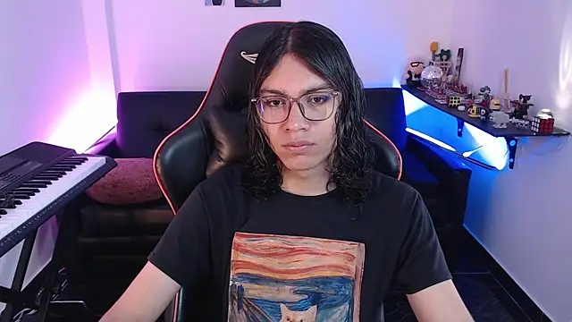 Snapshot of malik_harrison__ chatting on October 21, 2025, 2:49 pm malik harrison   online show from October 21, 2025, 2:49 pm