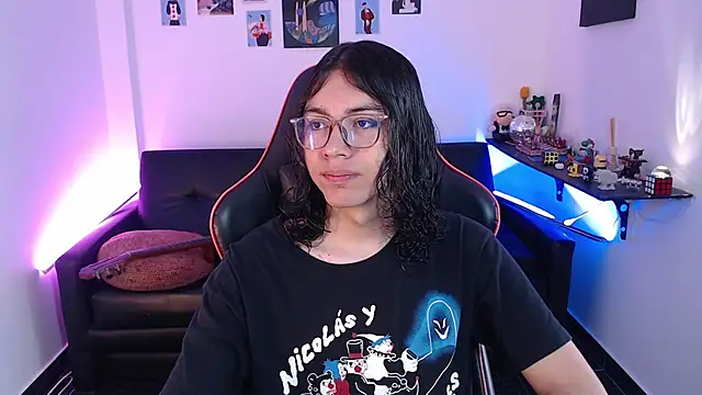 Snapshot of malik_harrison__ chatting on October 29, 2025, 3:55 pm malik harrison   online show from October 29, 2025, 3:55 pm