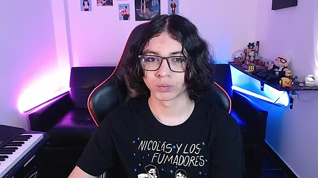 Snapshot of malik_harrison__ chatting on February 18, 2025, 2:16 pm malik harrison   online show from February 18, 2025, 2:16 pm