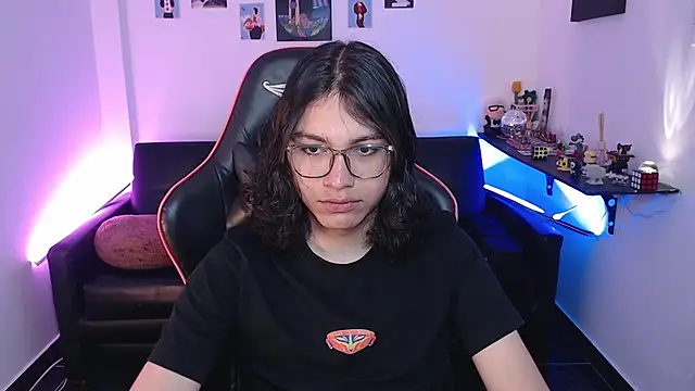 Snapshot of malik_harrison__ chatting on October 17, 2025, 2:52 pm malik harrison   online show from October 17, 2025, 2:52 pm