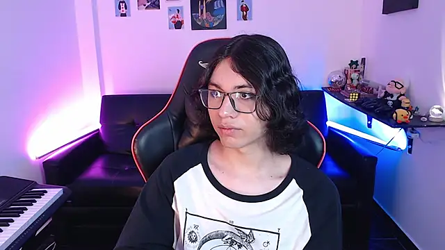 Snapshot of malik_harrison__ chatting on February 19, 2025, 5:06 pm malik harrison   online show from February 19, 2025, 5:06 pm