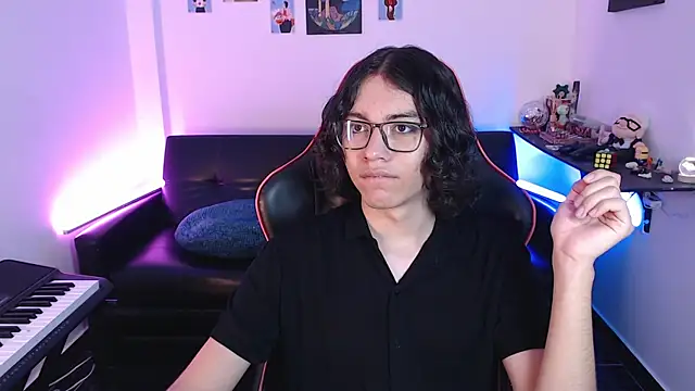 Snapshot of malik_harrison__ chatting on February 28, 2025, 6:09 pm malik harrison   online show from February 28, 2025, 6:09 pm