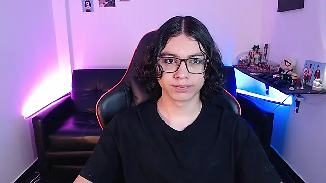 Snapshot of malik_harrison__ chatting on January 31, 2025, 2:07 pm malik harrison   online show from January 31, 2025, 2:07 pm