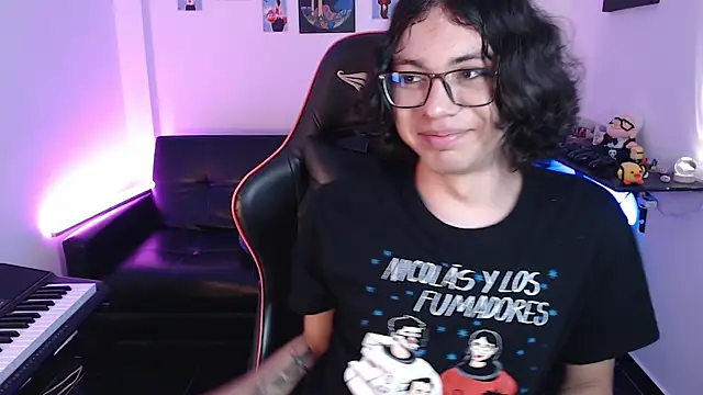 Snapshot of malik_harrison__ chatting on February 18, 2025, 5:20 pm malik harrison   online show from February 18, 2025, 5:20 pm