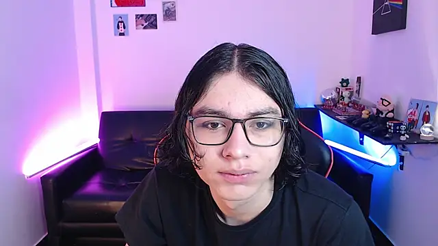 Snapshot of malik_harrison__ chatting on January 22, 2025, 2:24 pm malik harrison   online show from January 22, 2025, 2:24 pm