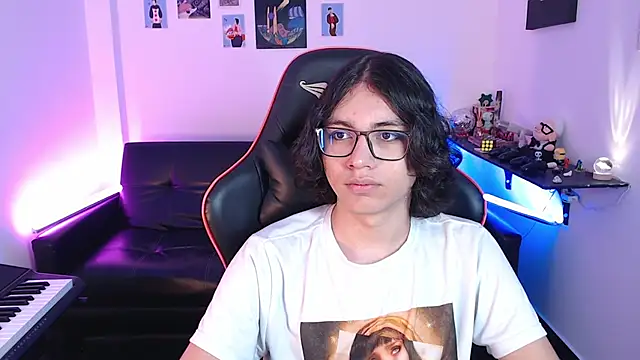 Snapshot of malik_harrison__ chatting on February 10, 2025, 4:58 pm malik harrison   online show from February 10, 2025, 4:58 pm