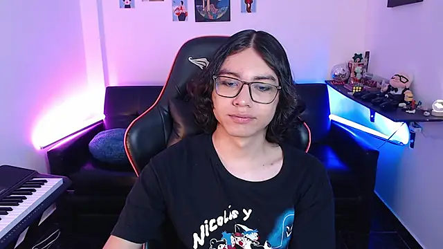 Snapshot of malik_harrison__ chatting on February 25, 2025, 5:08 pm malik harrison   online show from February 25, 2025, 5:08 pm