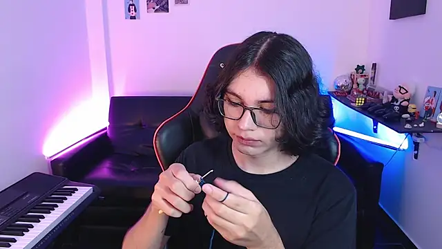 Snapshot of malik_harrison__ chatting on February 6, 2025, 2:48 pm malik harrison   online show from February 6, 2025, 2:48 pm