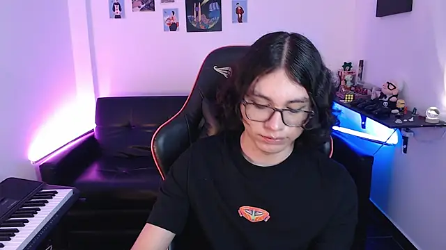 Snapshot of malik_harrison__ chatting on February 7, 2025, 4:46 pm malik harrison   online show from February 7, 2025, 4:46 pm