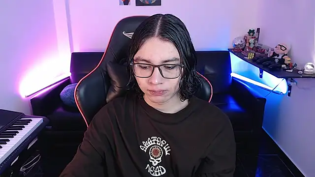 Snapshot of malik_harrison__ chatting on February 21, 2025, 2:48 pm malik harrison   online show from February 21, 2025, 2:48 pm