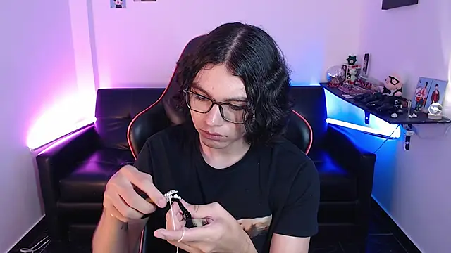 Snapshot of malik_harrison__ chatting on January 27, 2025, 5:04 pm malik harrison   online show from January 27, 2025, 5:04 pm