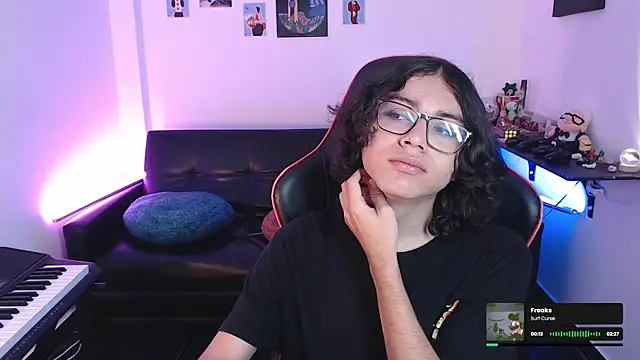 Snapshot of malik_harrison__ chatting on February 24, 2025, 5:20 pm malik harrison   online show from February 24, 2025, 5:20 pm