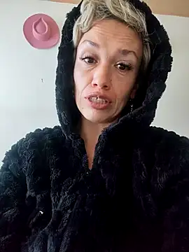 Snapshot of sexymarilyncolombia chatting on February 25, 2025, 7:06 pm sexymarilyncolombia online show from February 25, 2025, 7:06 pm