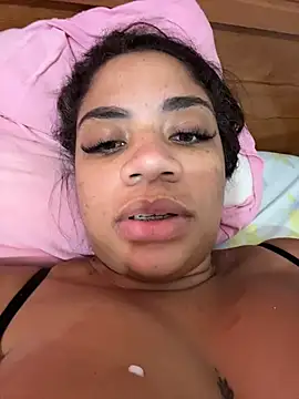 Snapshot of morenadabuceta chatting on February 6, 2026, 12:01 pm morenadabuceta online show from February 6, 2026, 12:01 pm