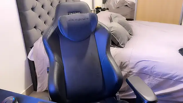 SasukeUhchiaa online show from February 20, 2025, 1:25 am