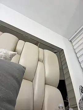 ALISSON FOXXX1 online show from September 30, 2025, 9:10 pm