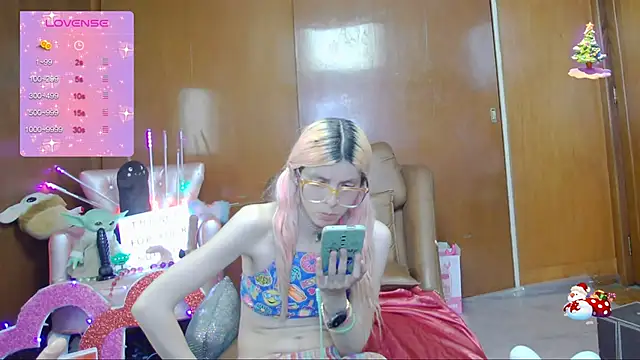 Snapshot of Skinygirl chatting on March 17, 2025, 3:57 am Skinygirl online show from March 17, 2025, 3:57 am