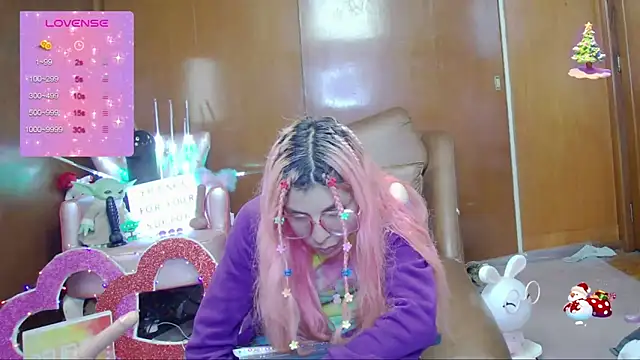 Snapshot of Skinygirl chatting on October 10, 2025, 1:39 am Skinygirl online show from October 10, 2025, 1:39 am
